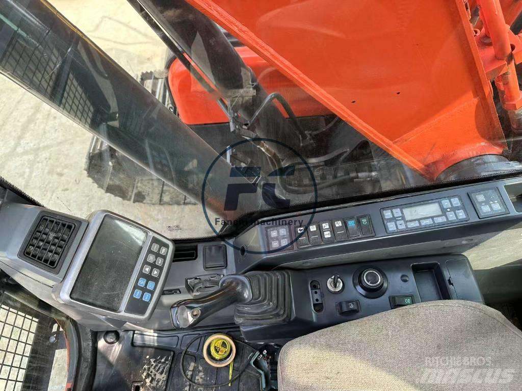 Doosan DX 140 대형 굴삭기 29톤 이상