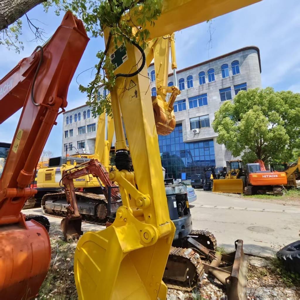 Komatsu PC 130 대형 굴삭기 29톤 이상