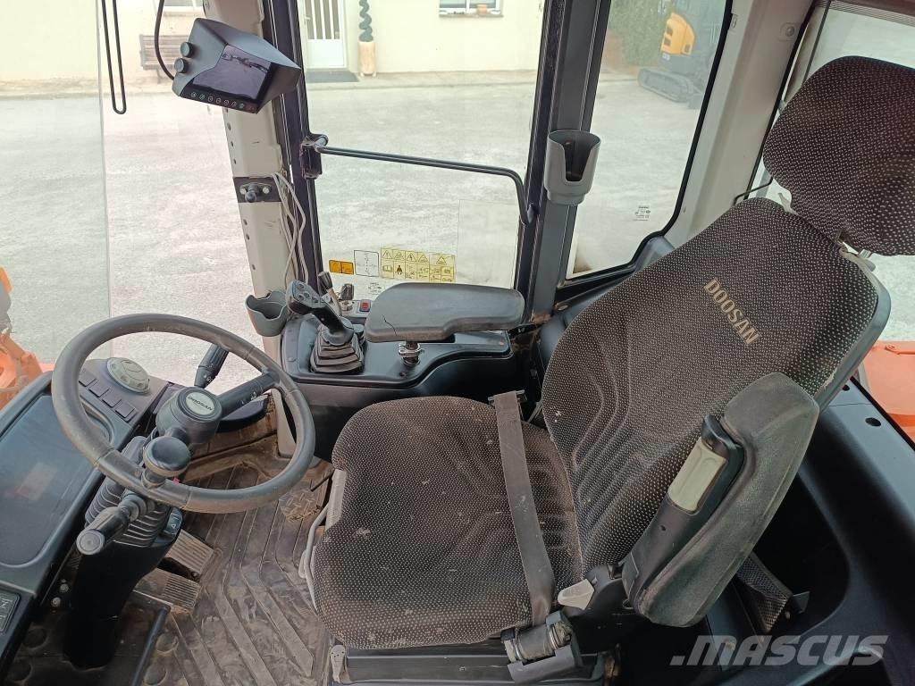 Doosan DL200-5 미니 로더