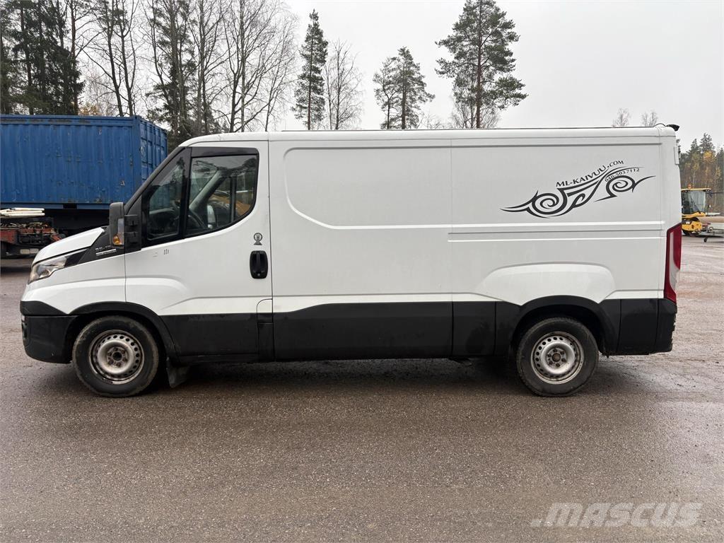 Iveco 35S13 패널 화물차