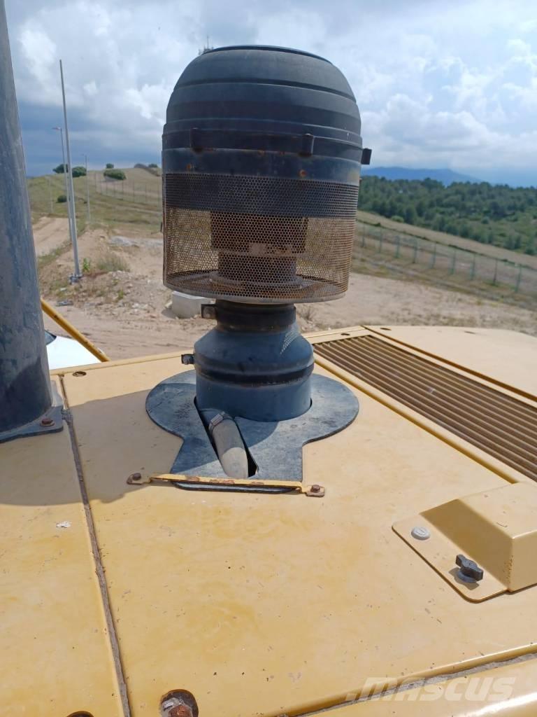 CAT 836 H 폐기물 다짐기