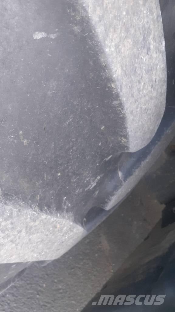 John Deere 6145 R 트랙터