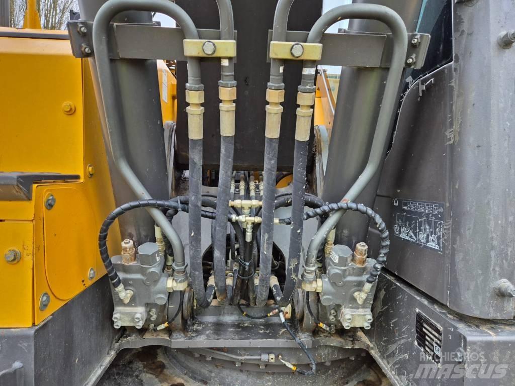 Volvo ECR 235 D 대형 굴삭기 29톤 이상