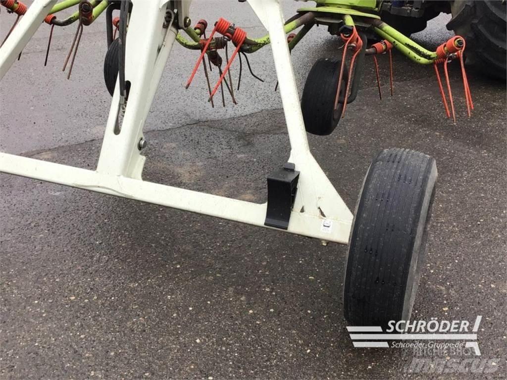CLAAS VOLTO 800 T 갈퀴 및 테더