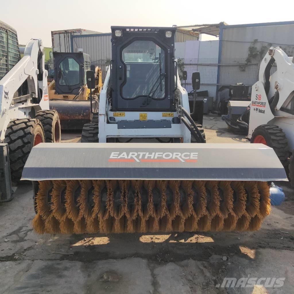 Bobcat S16  스키드로더
