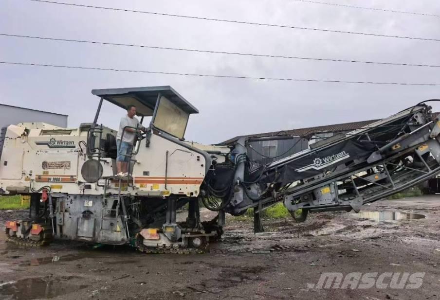 Wirtgen 1900DC 아스팔트 콜드 밀링 기계