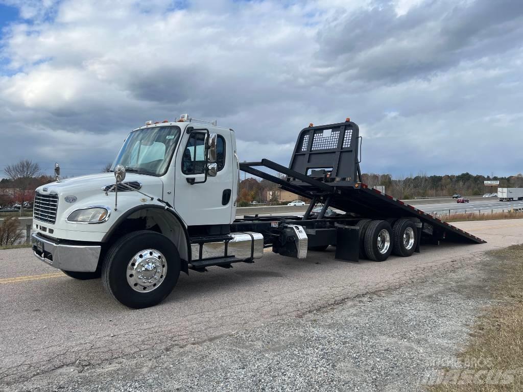 Freightliner M2 회수 차량