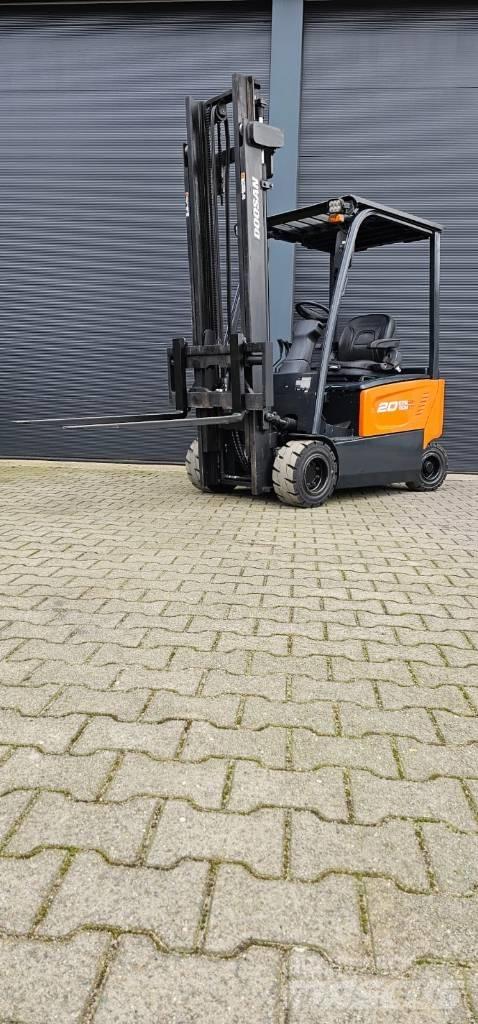 Doosan B20X-7 전동 지게차