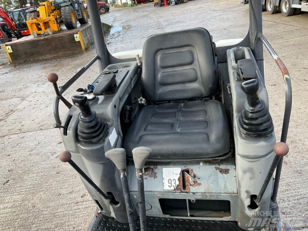 Terex TC 15 소형 굴삭기 7톤 미만