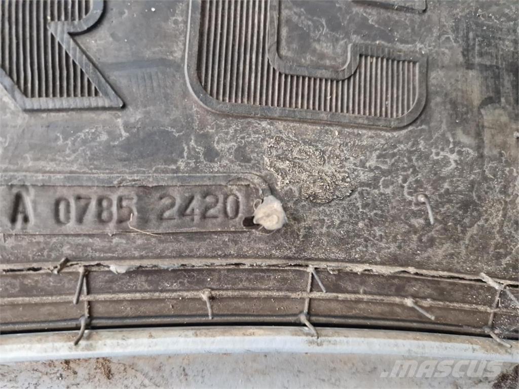 Ceat 340/85R48 타이어, 휠 및 림