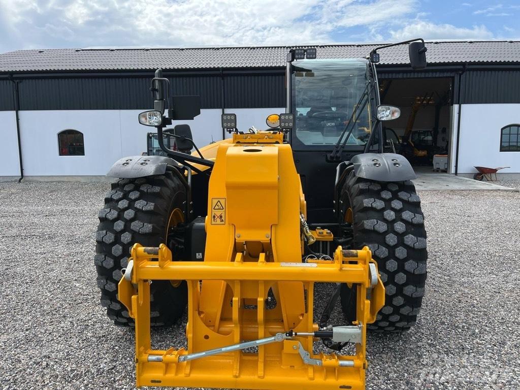 JCB 560-80 Agri Xtra 텔러 핸들러