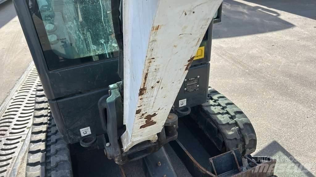 Bobcat e17 트랙터