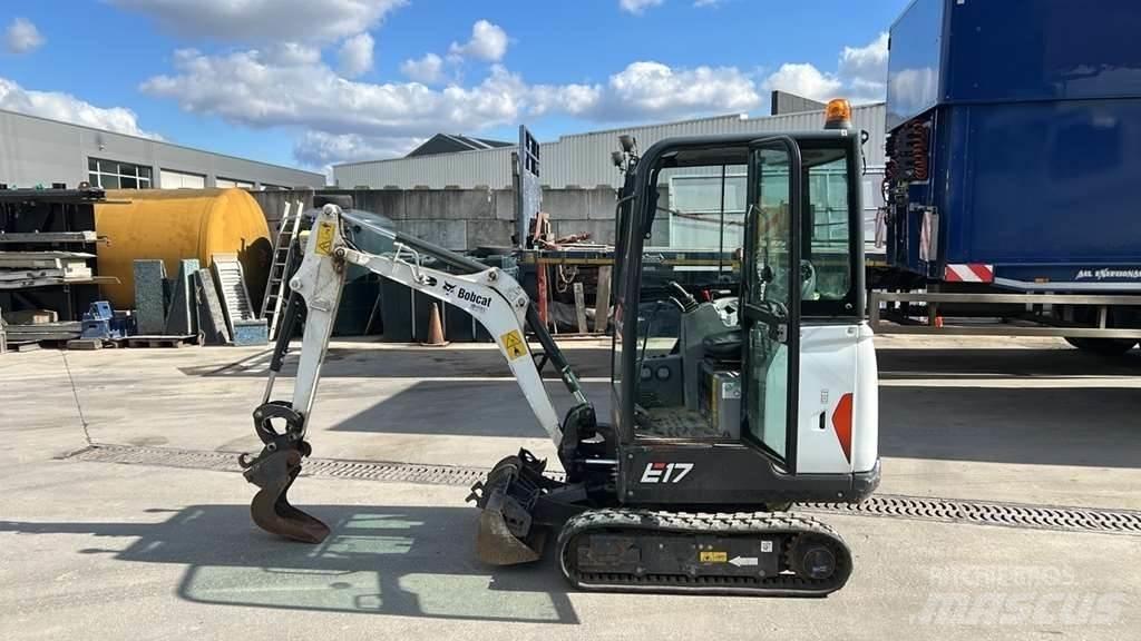 Bobcat e17 트랙터