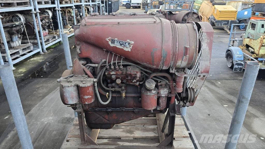 Deutz F4L514 엔진