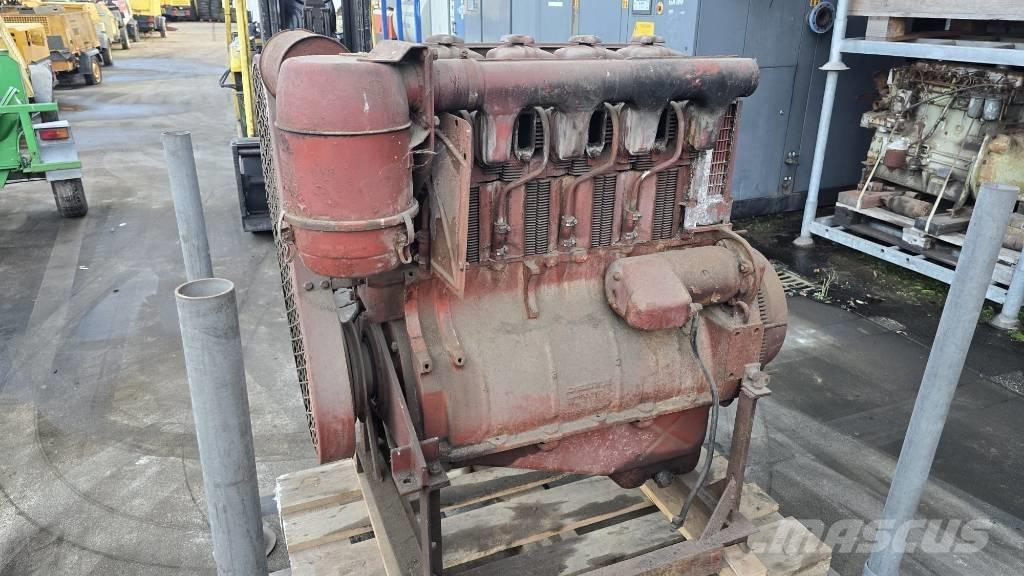 Deutz F4L514 엔진