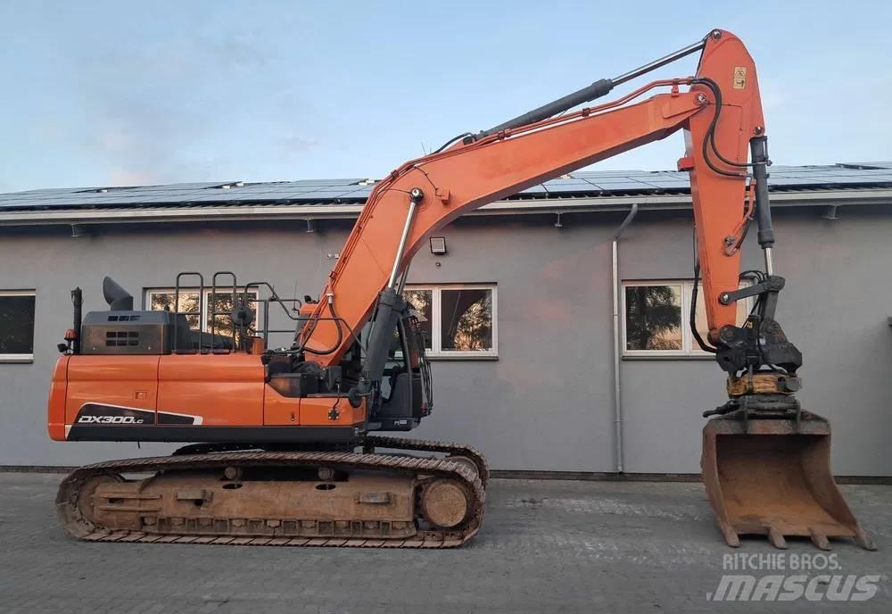 Doosan DX 300 LC-5 대형 굴삭기 29톤 이상