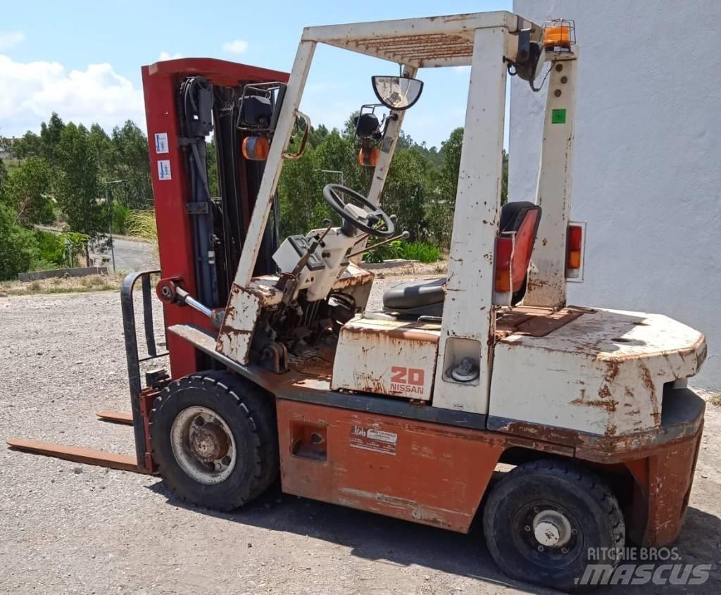 Nissan EH02A20U 디젤 지게차