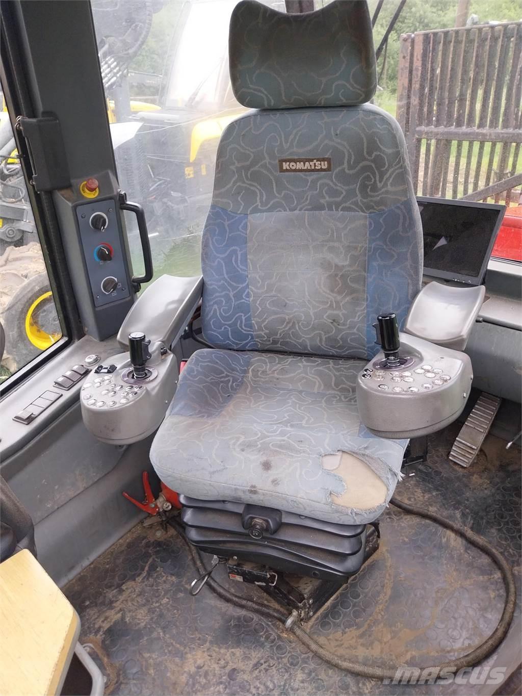 Komatsu 860.4 원목 포워더