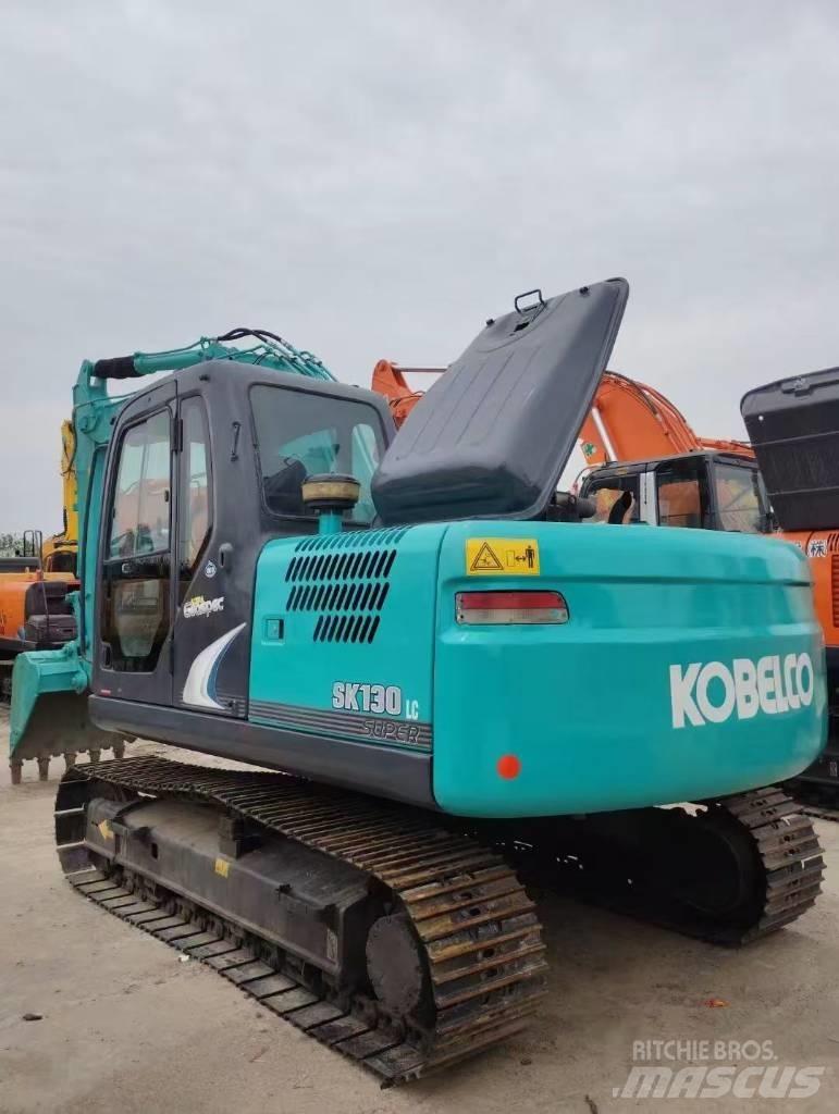 Kobelco 130 대형 굴삭기 29톤 이상