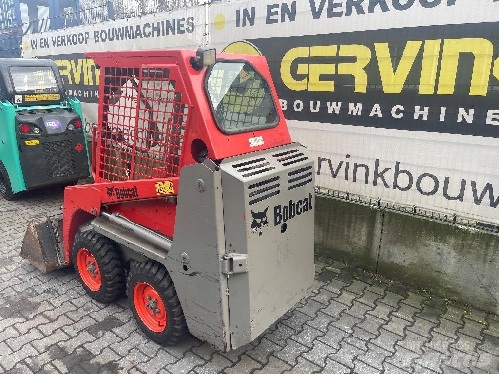 Bobcat S 70  스키드로더