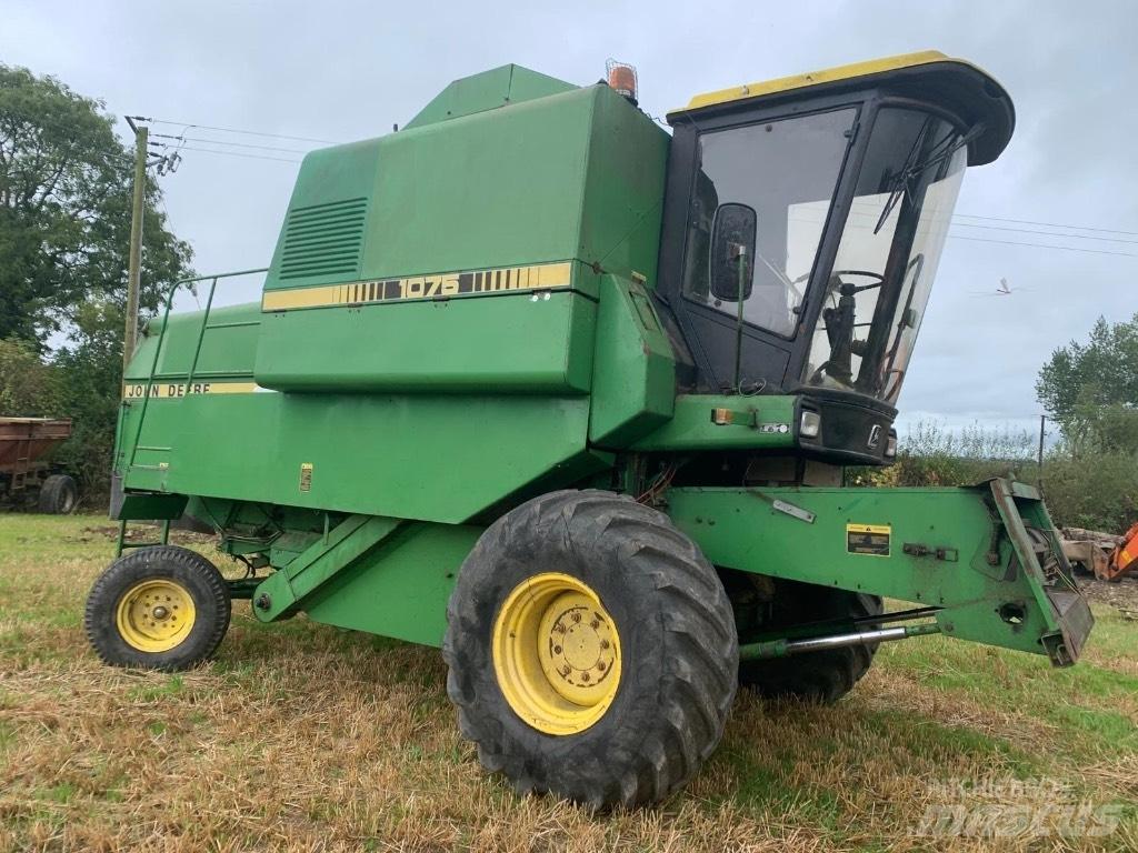 New Holland 1075 콤바인 수확기