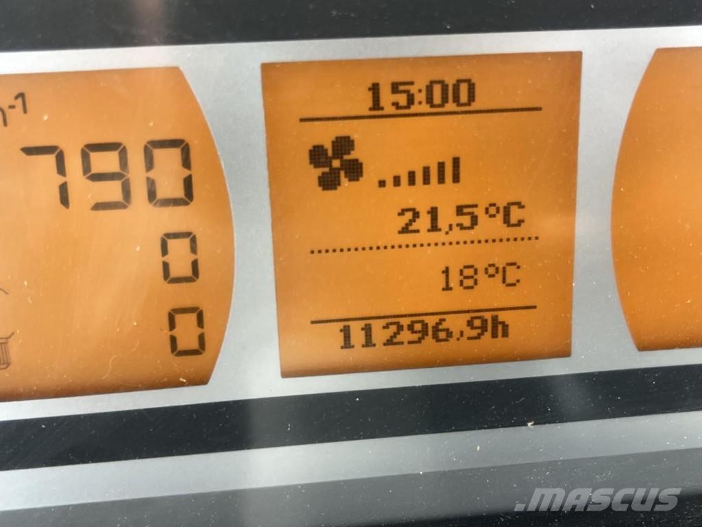 Fendt 828 VARIO 트랙터