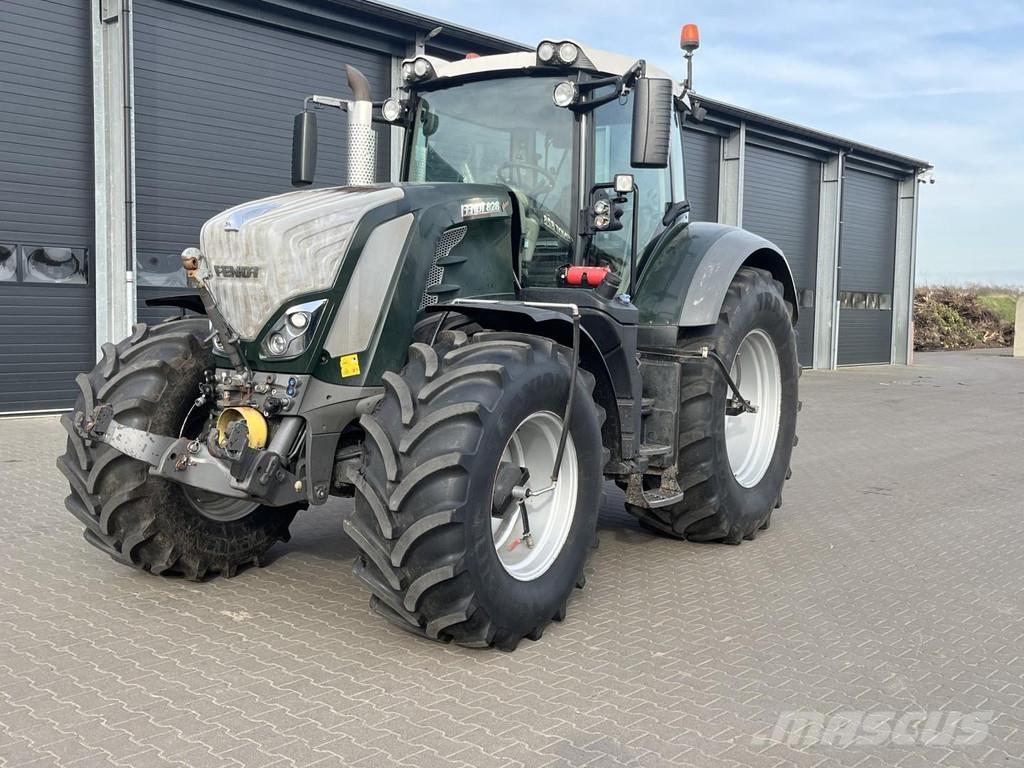 Fendt 828 VARIO 트랙터