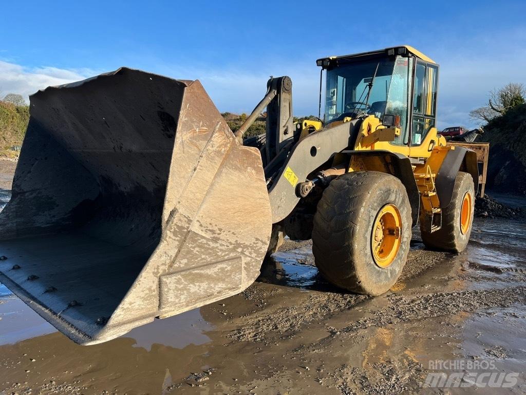 Volvo L 120 F  휠로우더