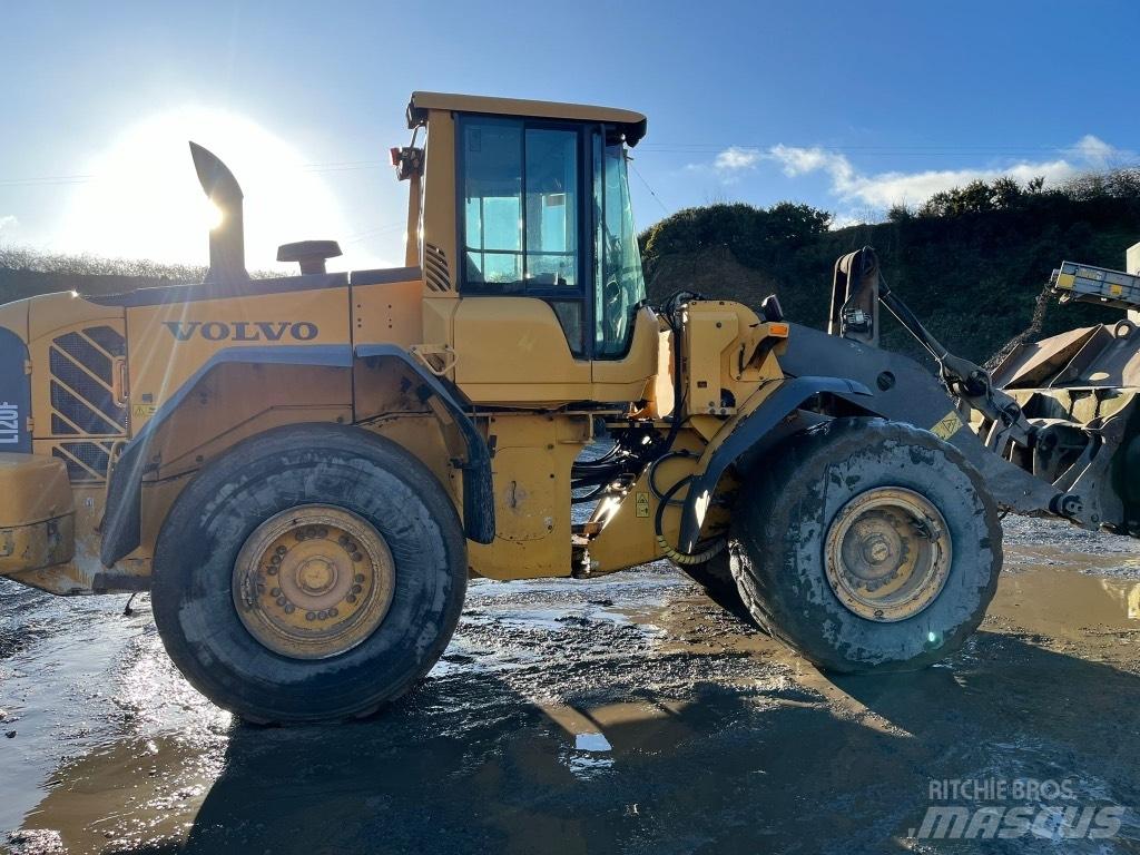 Volvo L 120 F  휠로우더