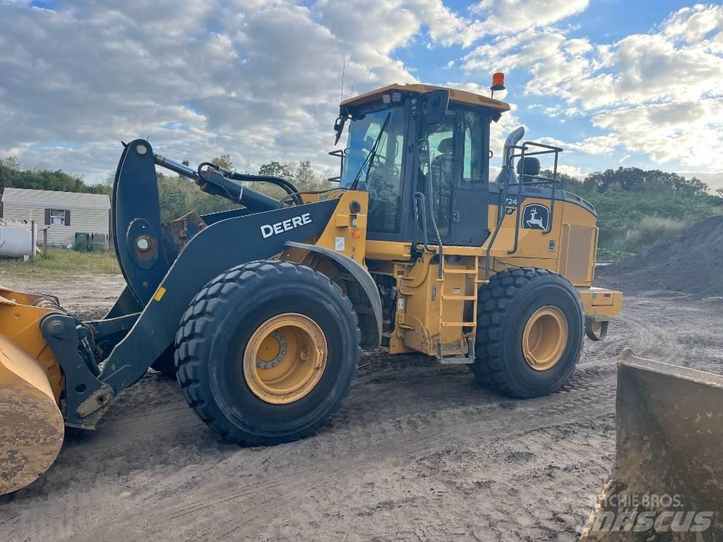 DEERE 724P  휠로우더