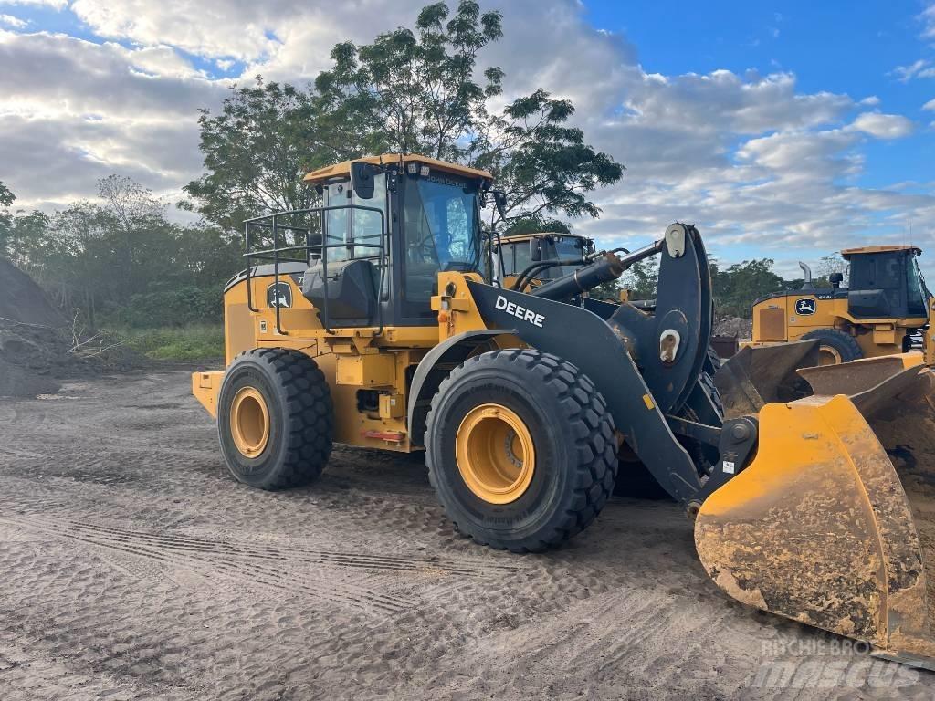 DEERE 724P  휠로우더