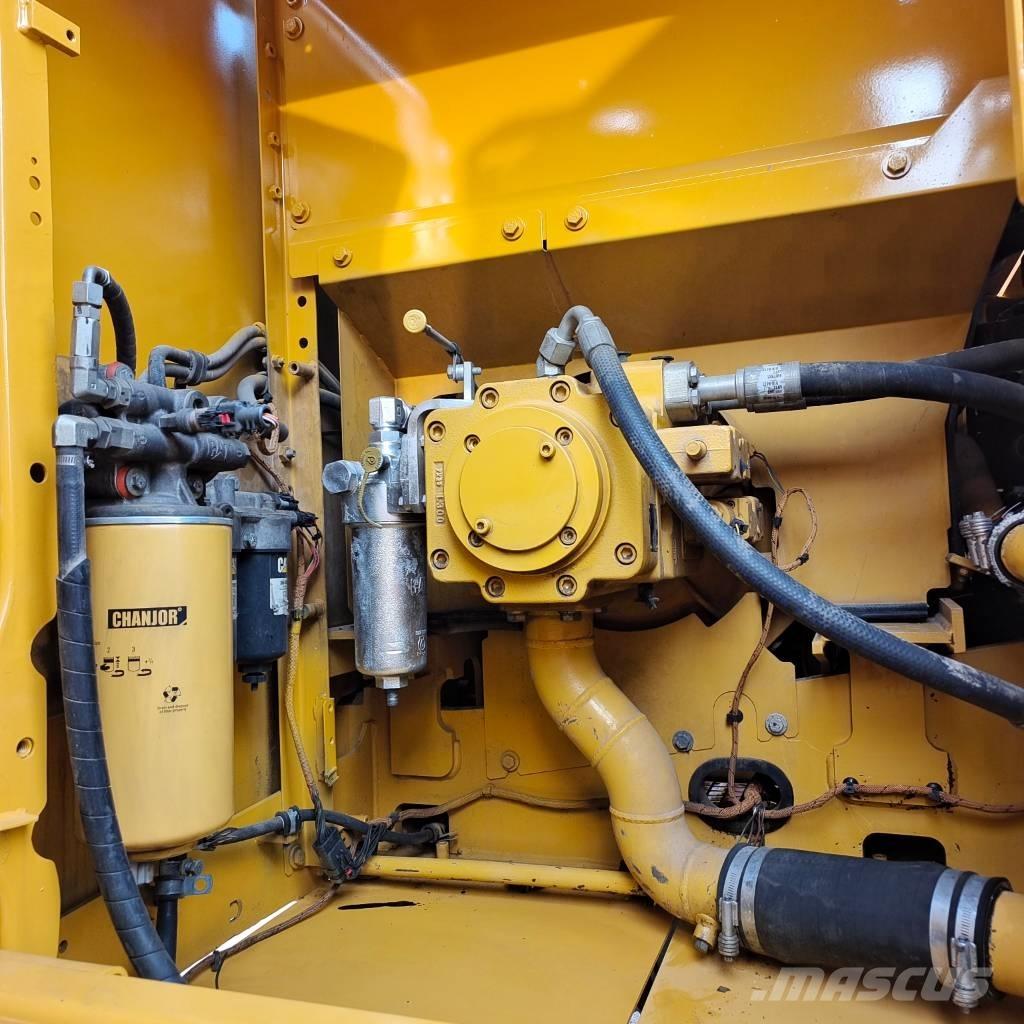 CAT 320 GC 대형 굴삭기 29톤 이상