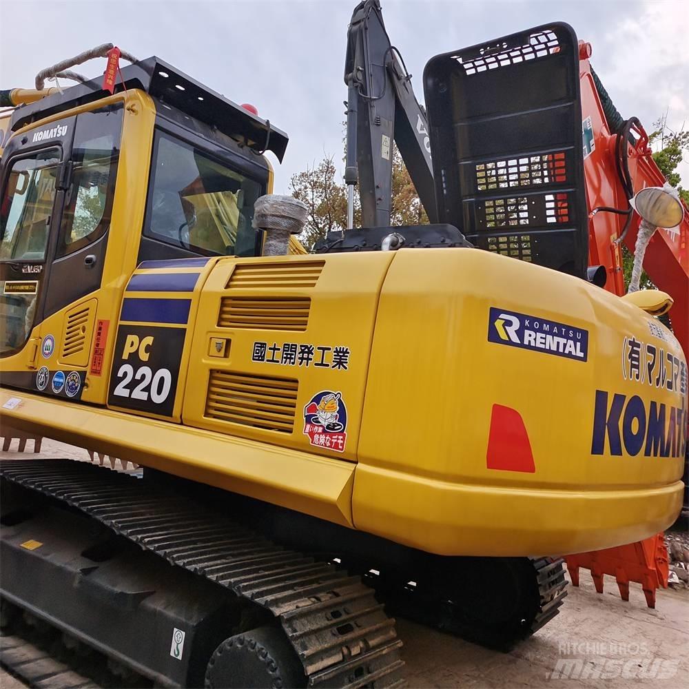 Komatsu PC 220-8 대형 굴삭기 29톤 이상