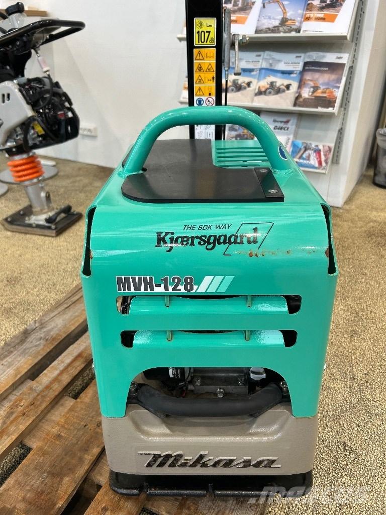 Mikasa MVH 128GH 진동롤러