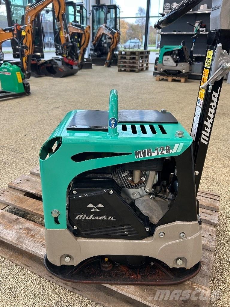 Mikasa MVH 128GH 진동롤러