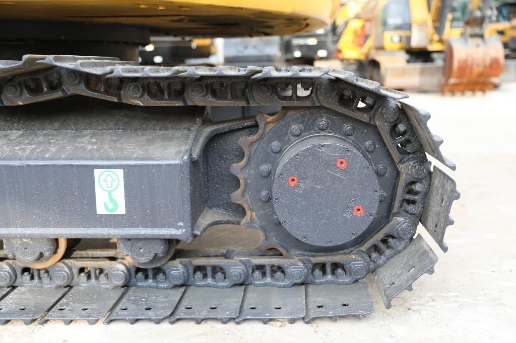Komatsu PC 78 US-6 중형굴삭기 7톤-28톤