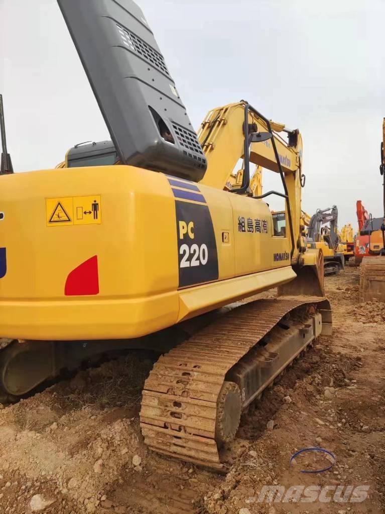 Komatsu PC220 대형 굴삭기 29톤 이상