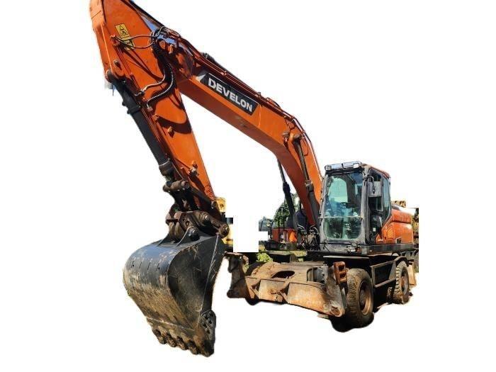 Doosan DX 210 W  휠 굴삭기
