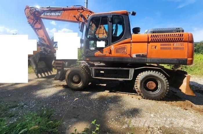 Doosan DX 210 W  휠 굴삭기