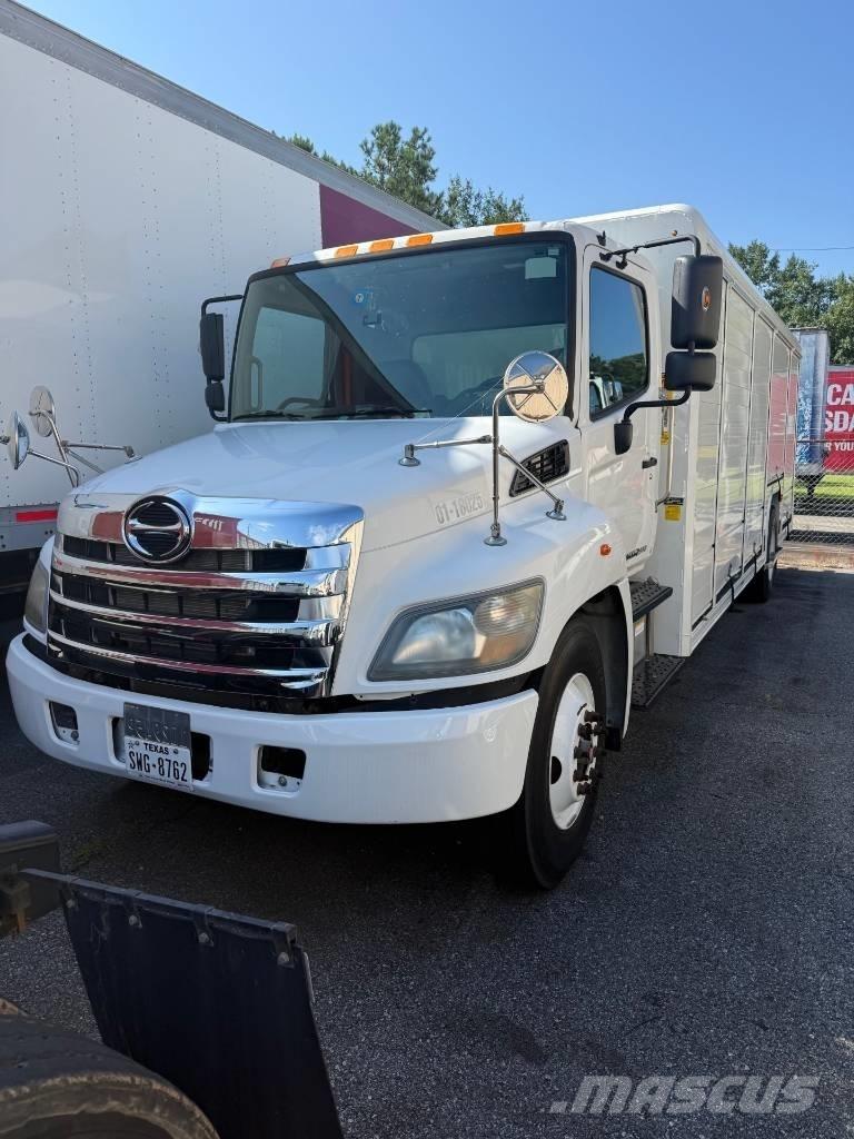 Hino 338 음료 배달 트럭
