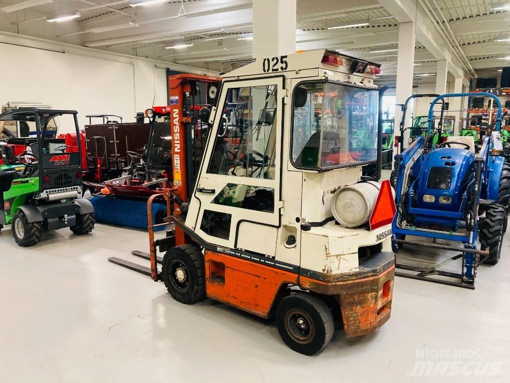Nissan 25 LPG 지게차