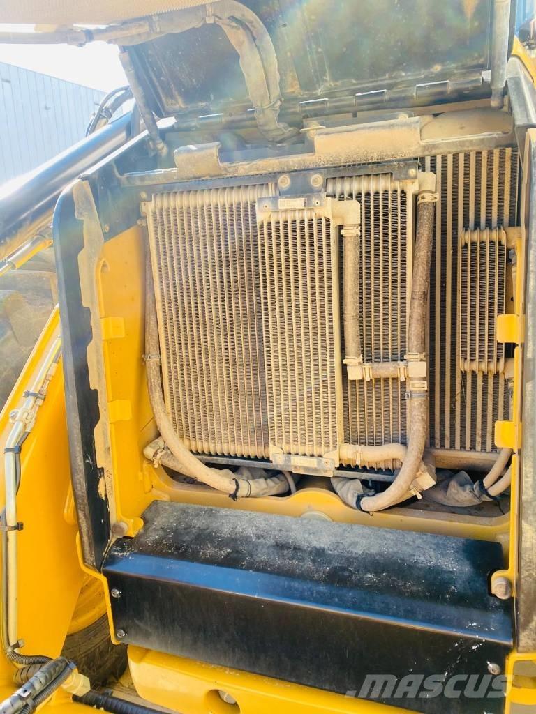 CAT 444  4x4 백호로더