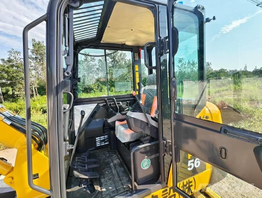 Komatsu PC 56-7 소형 굴삭기 7톤 미만