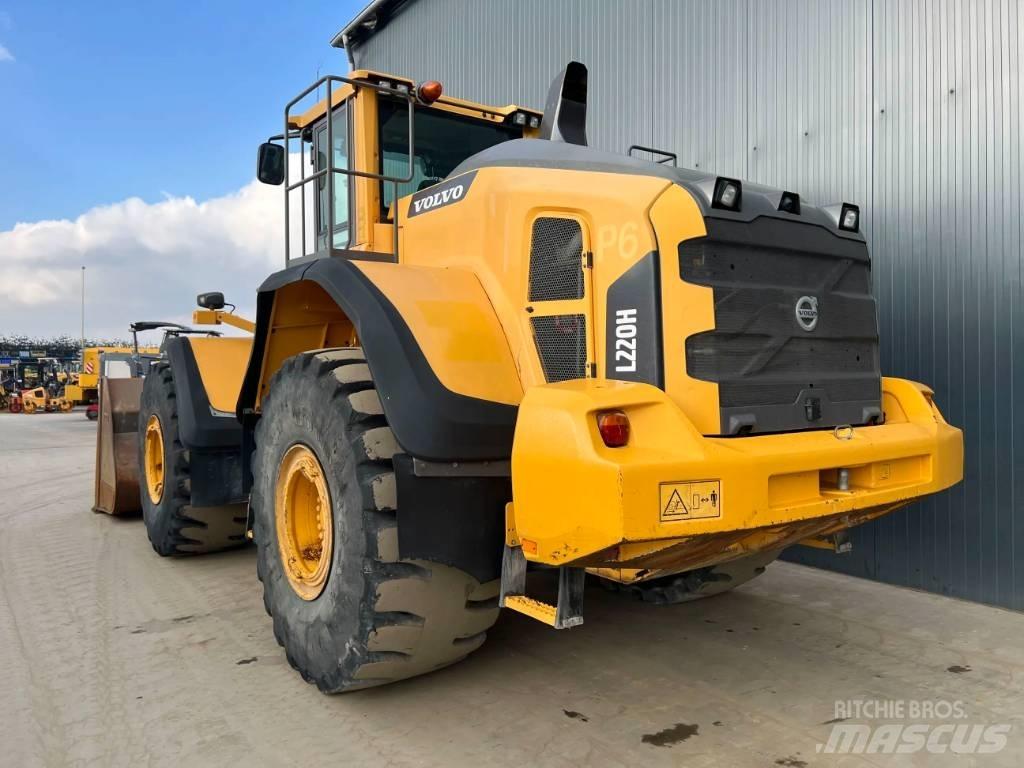 Volvo L220H  휠로우더