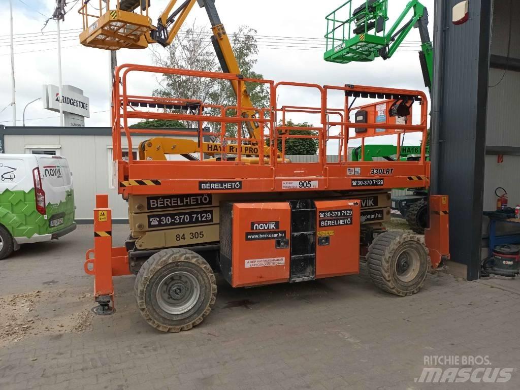 JLG 330 LRT 가위형 리프트