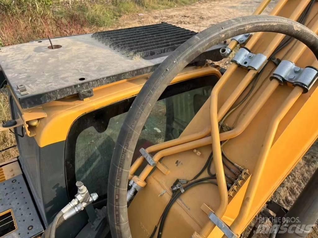 Hyundai Robex 520 VS 대형 굴삭기 29톤 이상