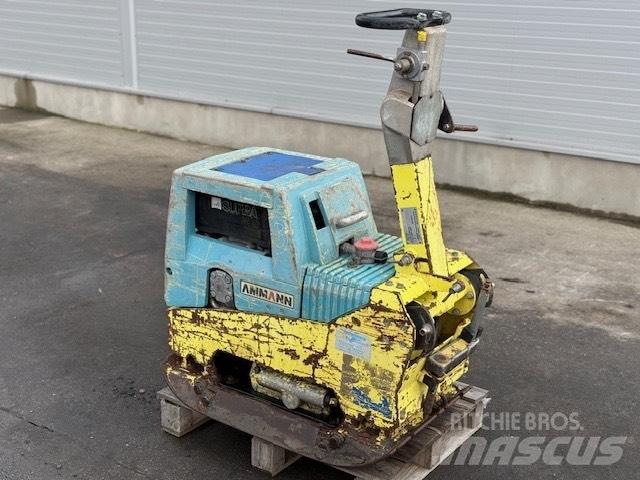 Ammann AVH 4020 진동롤러