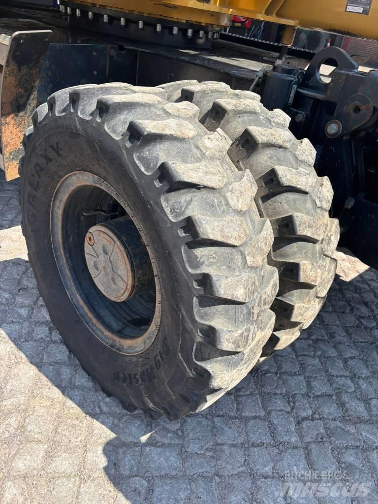 CAT M 313 D  휠 굴삭기