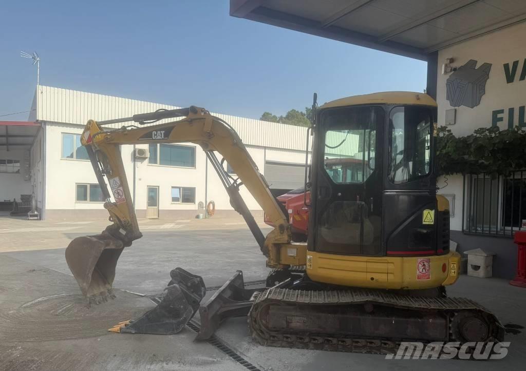 CAT 304 CR 소형 굴삭기 7톤 미만