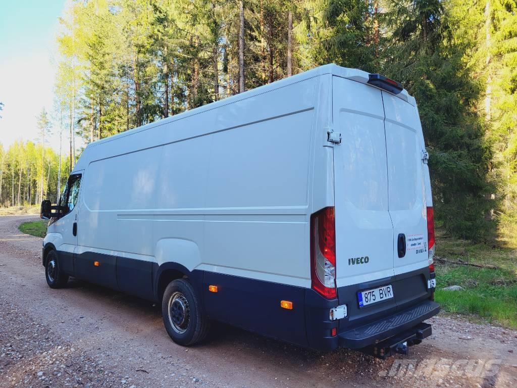 Iveco Daily 35 S15 패널 화물차